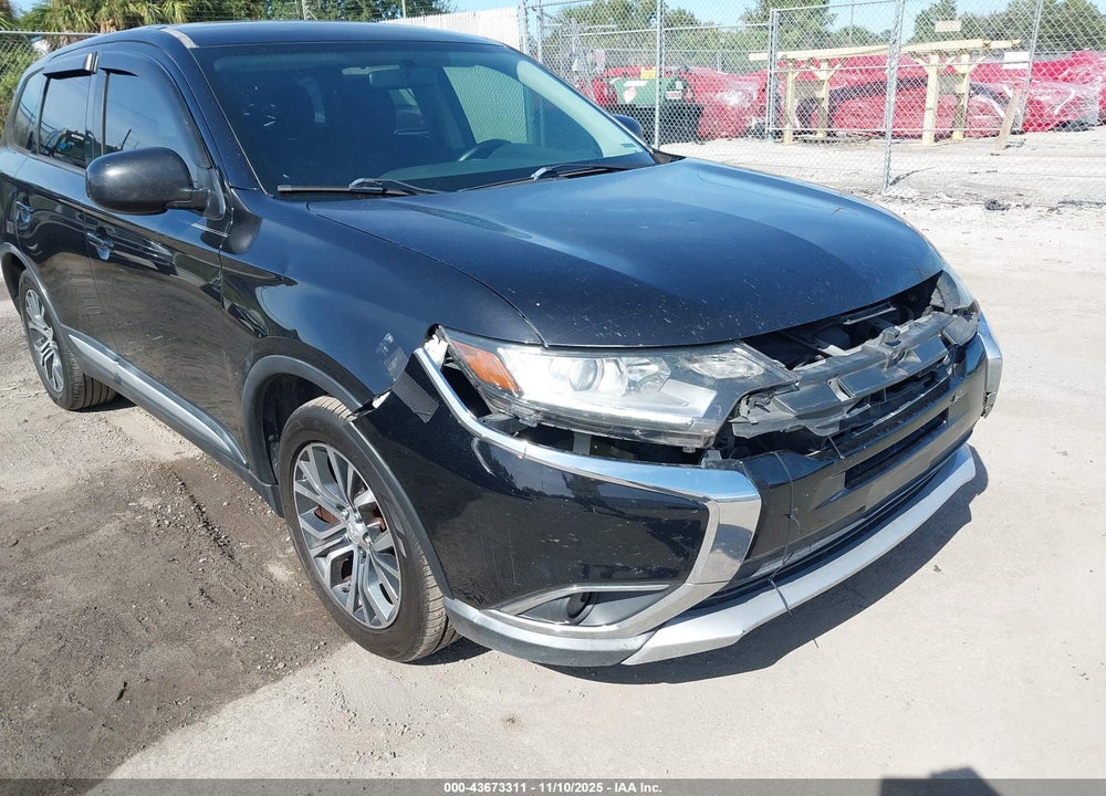 2017 MITSUBISHI OUTLANDER ES VIN: JA4AD2A34HZ014739