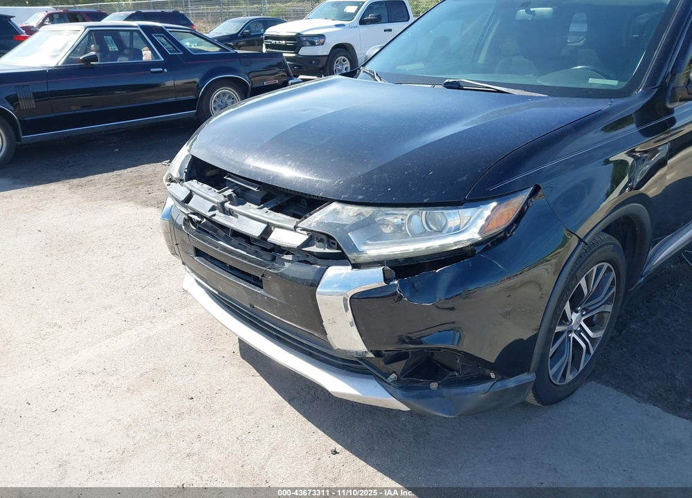 2017 MITSUBISHI OUTLANDER ES VIN: JA4AD2A34HZ014739