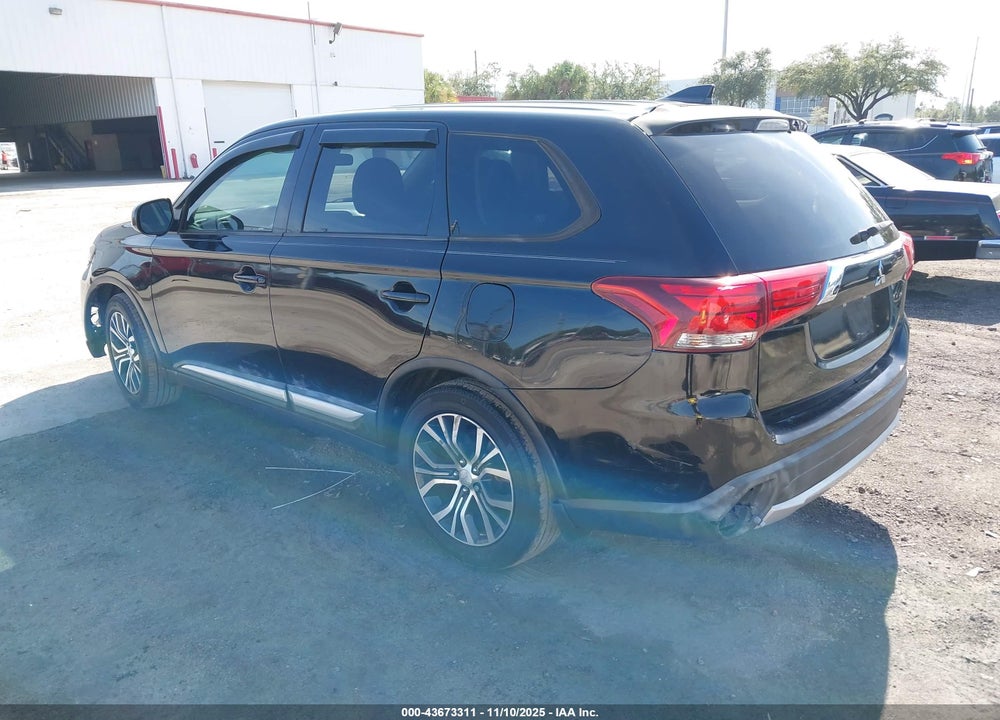 2017 MITSUBISHI OUTLANDER ES VIN: JA4AD2A34HZ014739