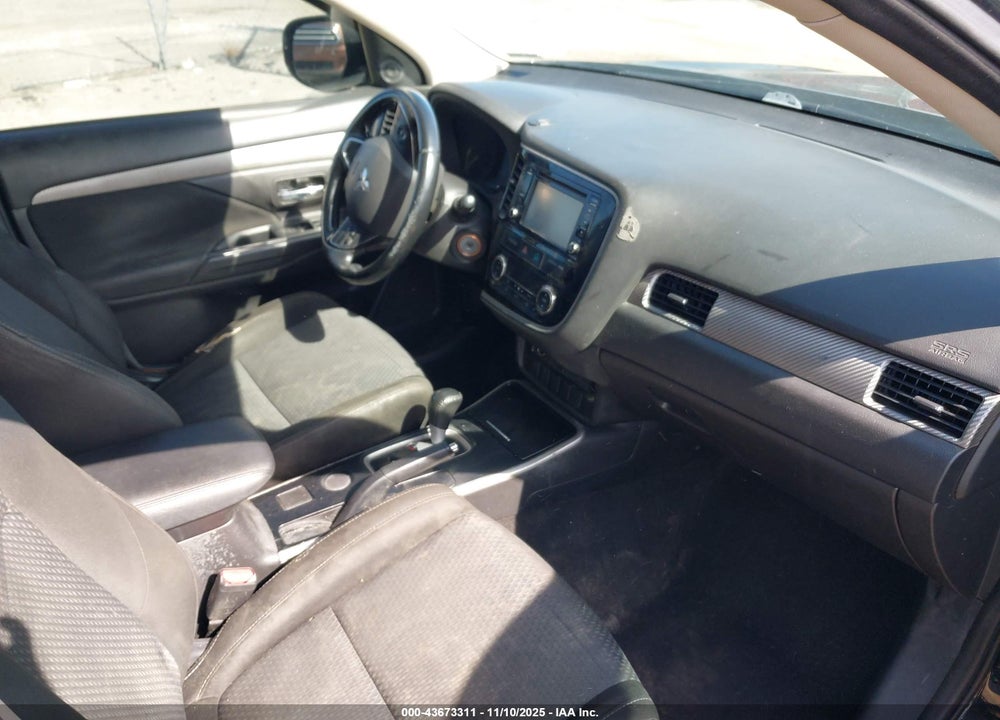 2017 MITSUBISHI OUTLANDER ES VIN: JA4AD2A34HZ014739