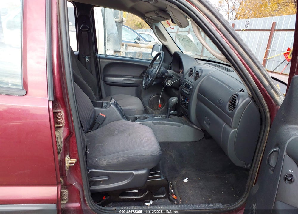 2003 JEEP LIBERTY SPORT VIN: 1J4GL48K53W674613