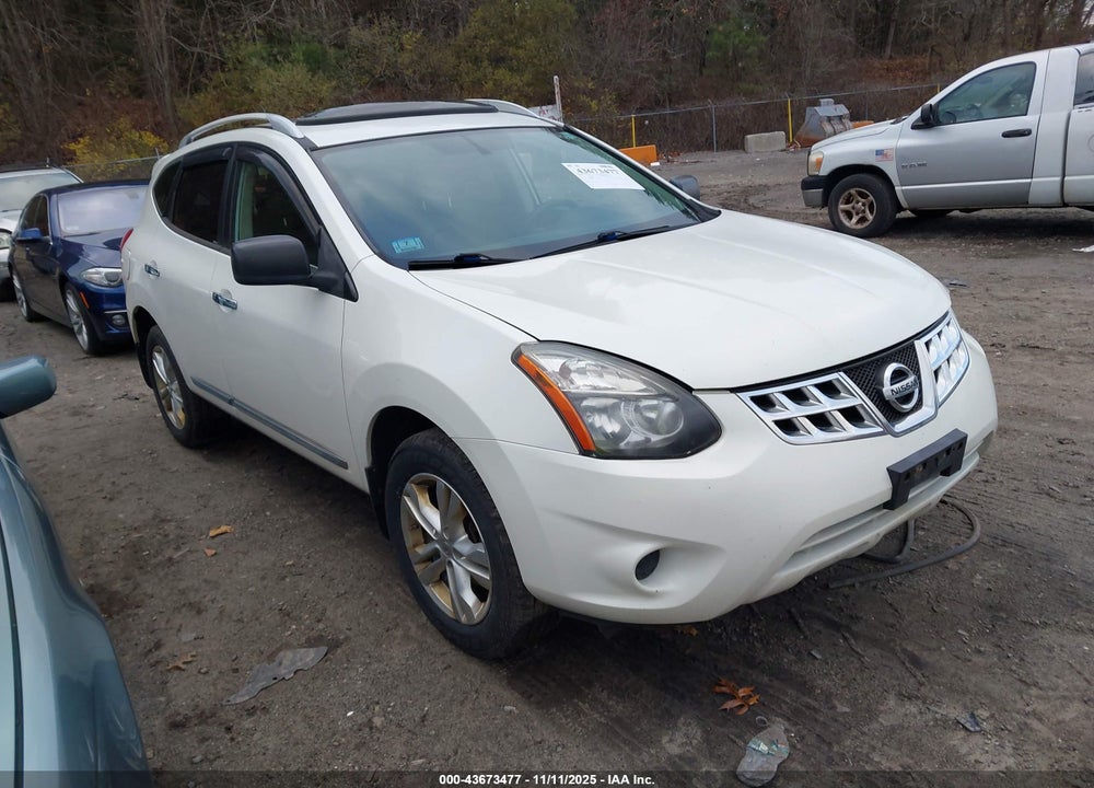 2015 NISSAN ROGUE SELECT S VIN: JN8AS5MV5FW258137
