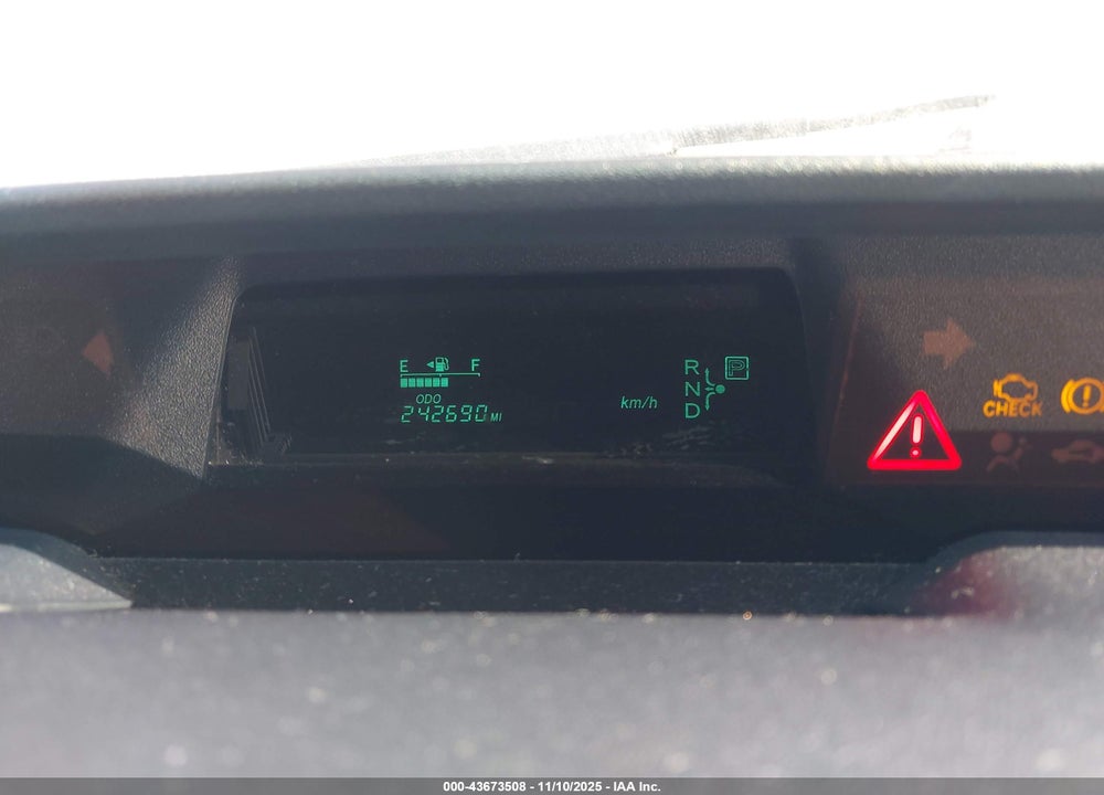 2005 TOYOTA PRIUS VIN: JTDKB20U153063647