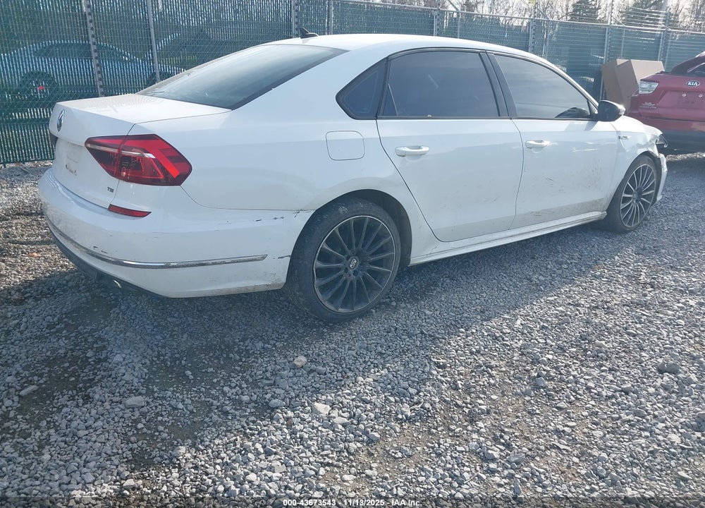 2018 VOLKSWAGEN PASSAT 2.0T R-LINE/2.0T S VIN: 1VWAA7A32JC026213