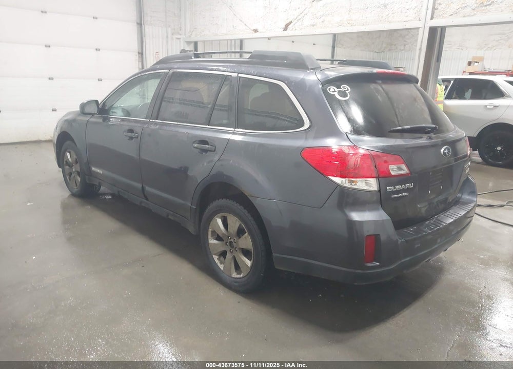 2010 SUBARU OUTBACK 3.6R PREMIUM VIN: 4S4BRDHC5A2328813