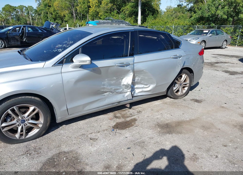 2018 FORD FUSION SE VIN: 3FA6P0HD0JR237298