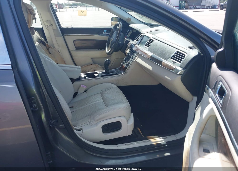 2011 LINCOLN MKS VIN: 1LNHL9DR2BG608986