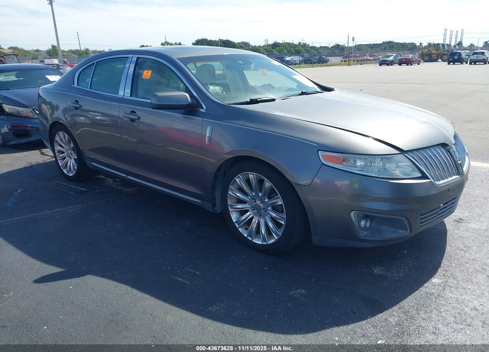 2011 LINCOLN MKS VIN: 1LNHL9DR2BG608986