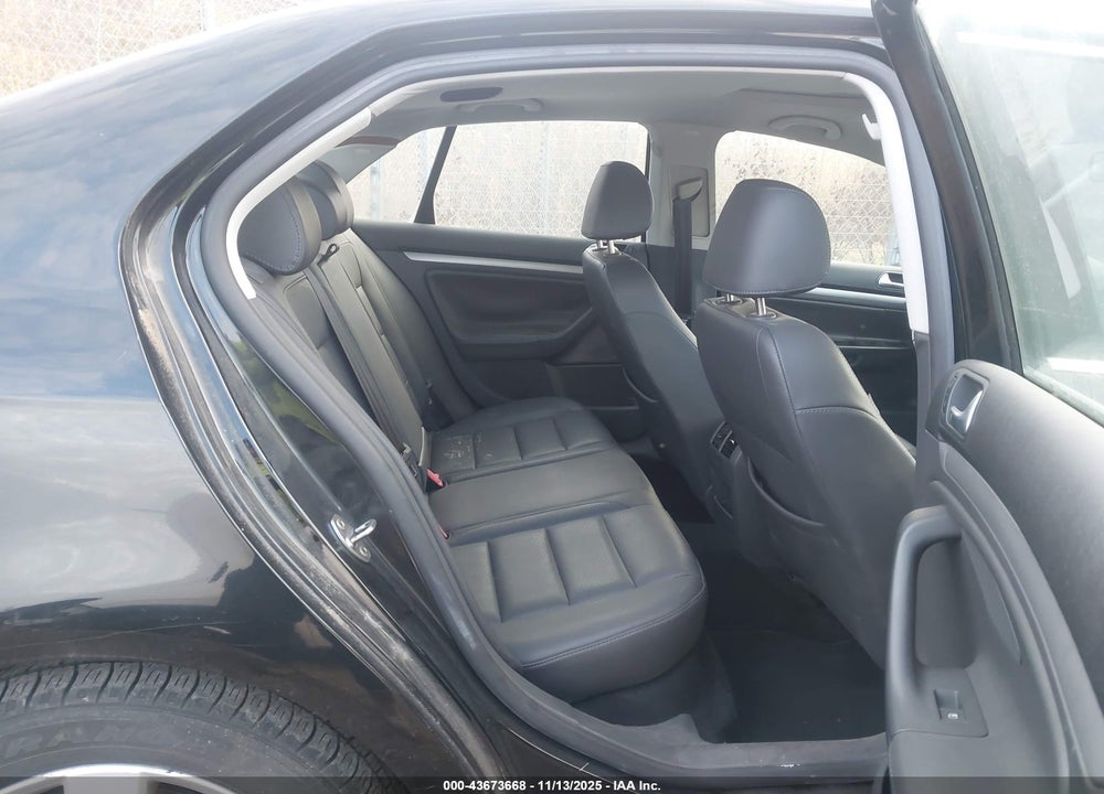 2008 VOLKSWAGEN JETTA SE/SEL VIN: 3VWRZ71K38M099764