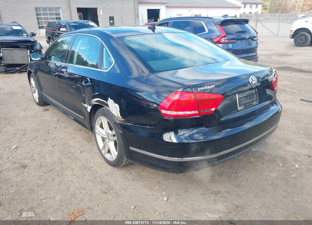 2014 VOLKSWAGEN PASSAT 1.8T SEL PREMIUM VIN: 1VWCT7A34EC012015