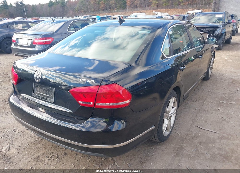 2014 VOLKSWAGEN PASSAT 1.8T SEL PREMIUM VIN: 1VWCT7A34EC012015