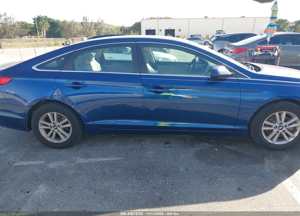 2015 HYUNDAI SONATA SE VIN: 5NPE24AF2FH242679