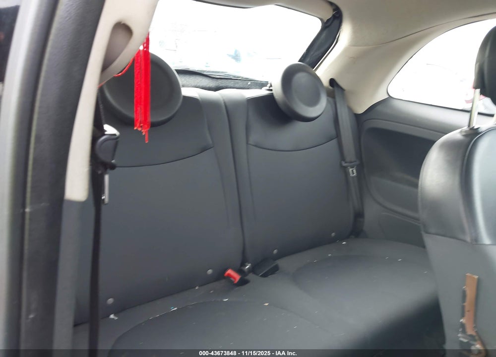 2015 FIAT 500 POP VIN: 3C3CFFAR6FT667294