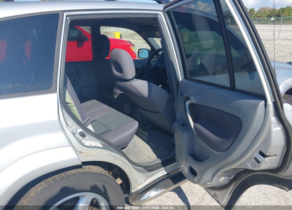 2002 TOYOTA RAV4 VIN: JTEHH20V626039108
