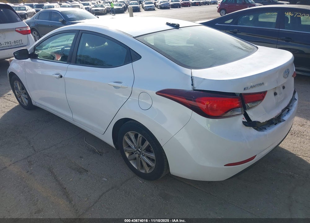 2016 HYUNDAI ELANTRA SE VIN: 5NPDH4AE9GH752207