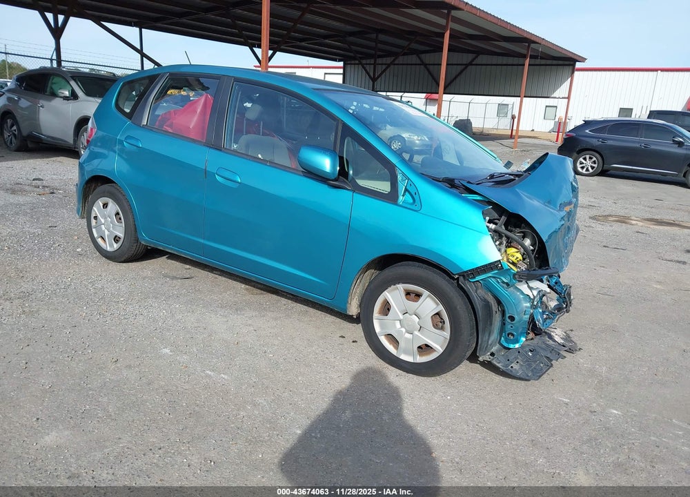 2012 HONDA FIT VIN: JHMGE8H3XCC033568