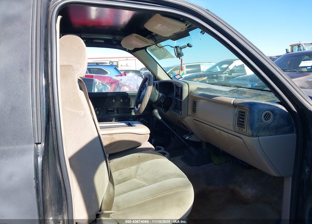 2005 GMC SIERRA 1500 VIN: 1GTEC14X05Z357143