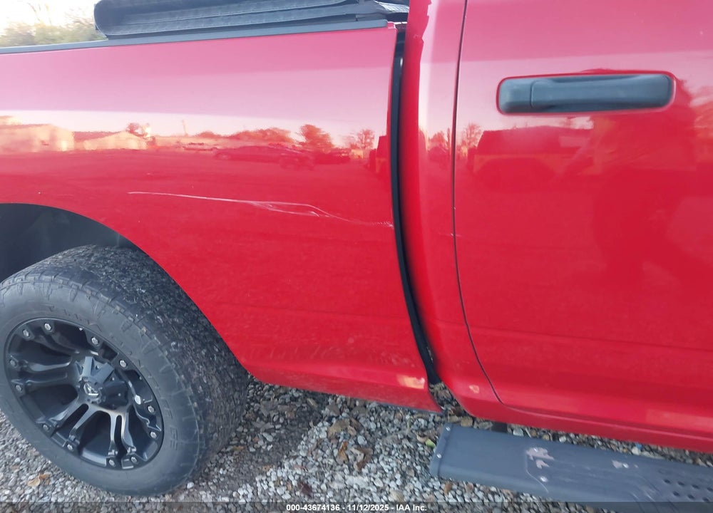 2014 RAM 1500 EXPRESS VIN: 1C6RR7FT0ES165928