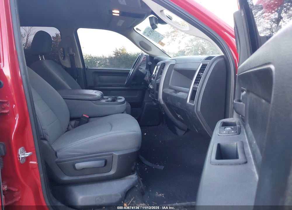 2014 RAM 1500 EXPRESS VIN: 1C6RR7FT0ES165928