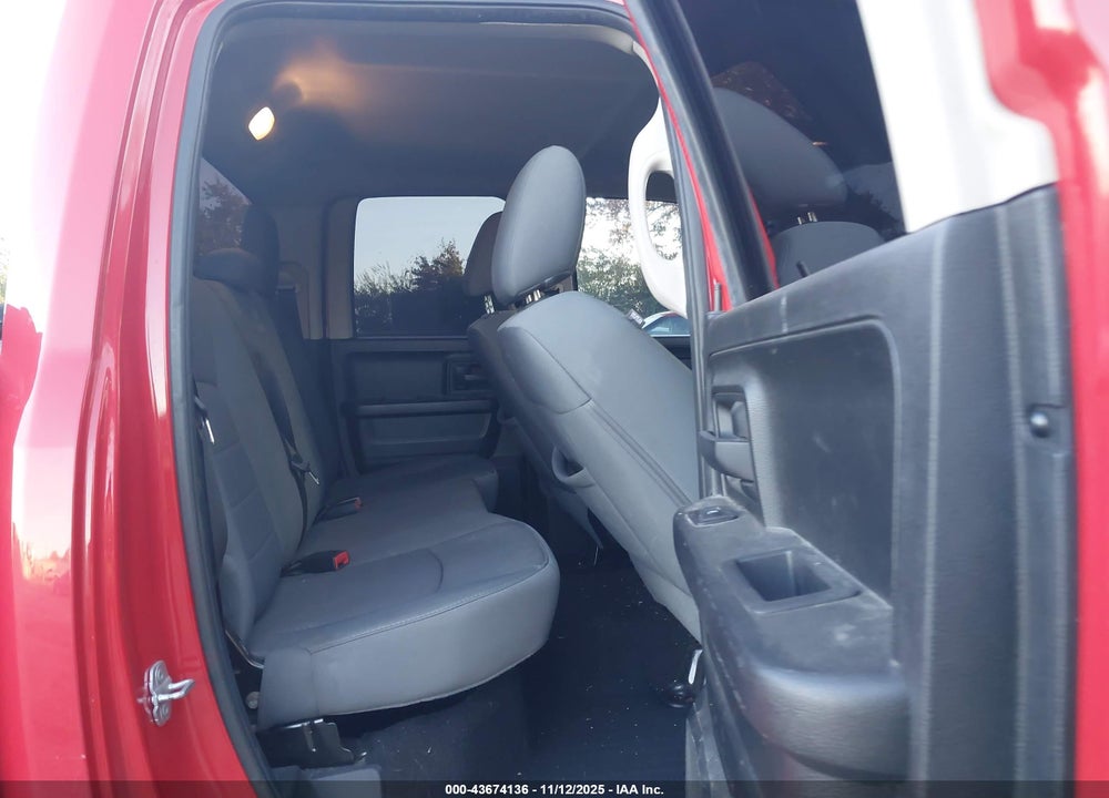 2014 RAM 1500 EXPRESS VIN: 1C6RR7FT0ES165928