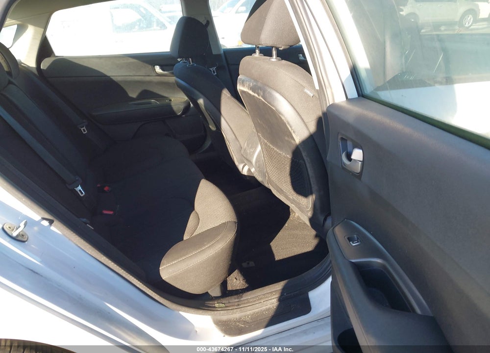 2020 KIA OPTIMA LX VIN: 5XXGT4L30LG422985