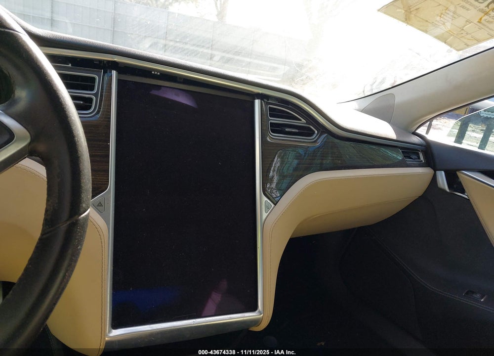 2014 TESLA MODEL S P85 VIN: 5YJSA1H15EFP43884