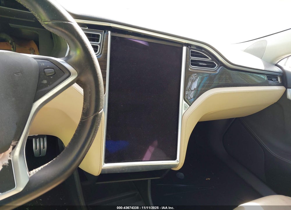 2014 TESLA MODEL S P85 VIN: 5YJSA1H15EFP43884