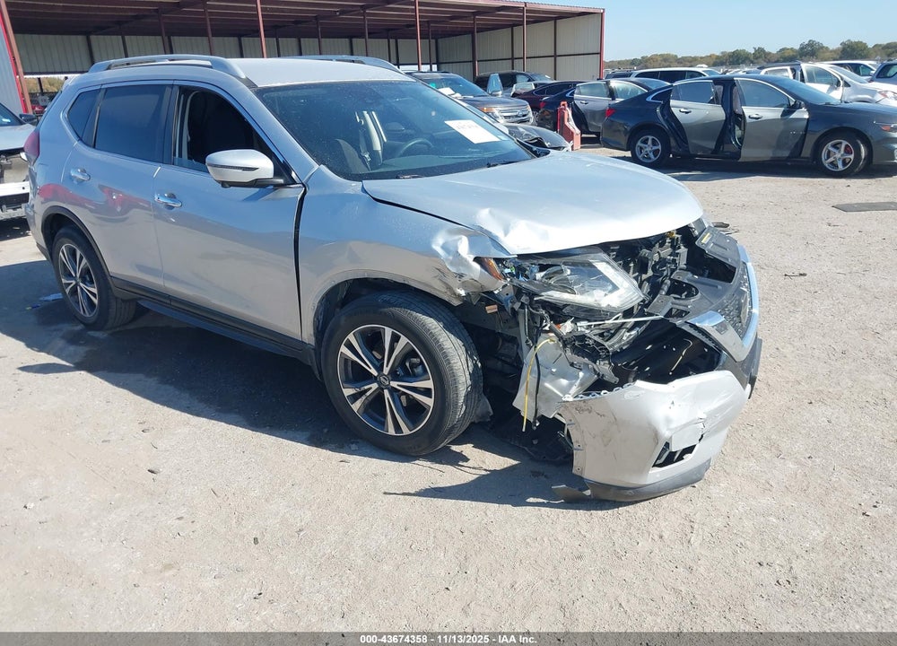 2019 NISSAN ROGUE SV VIN: 5N1AT2MT1KC766568