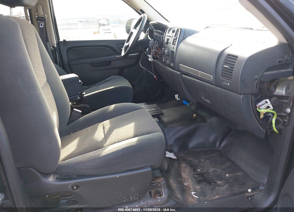 2013 CHEVROLET TAHOE COMMERCIAL FLEET VIN: 1GNLC2E04DR310847