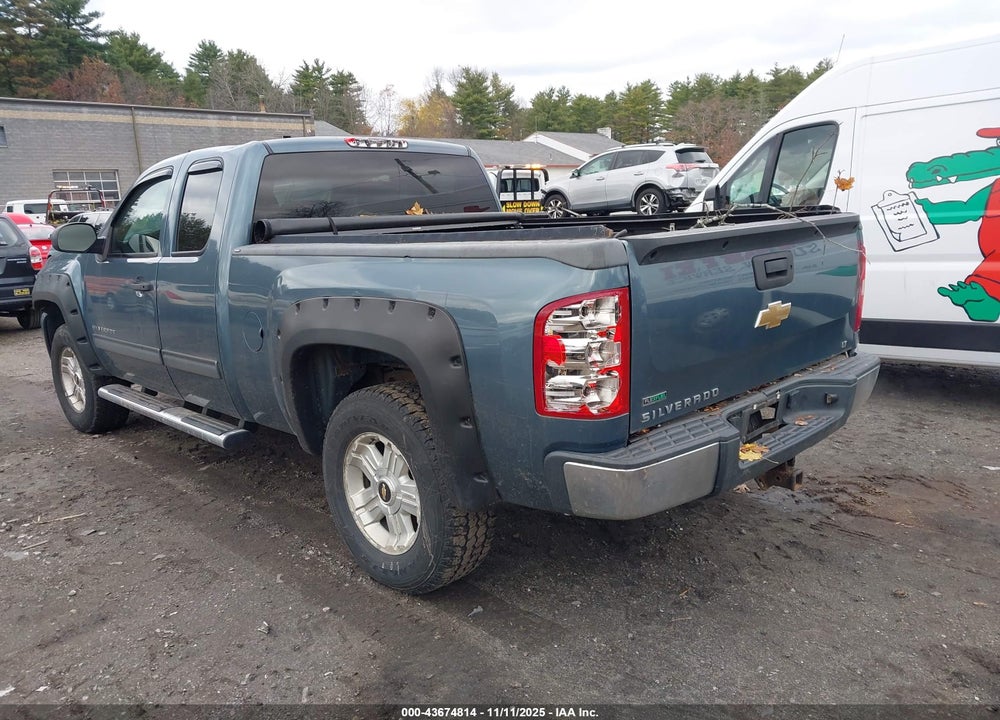 2011 CHEVROLET SILVERADO 1500 LT VIN: 1GCRKSE35BZ361402