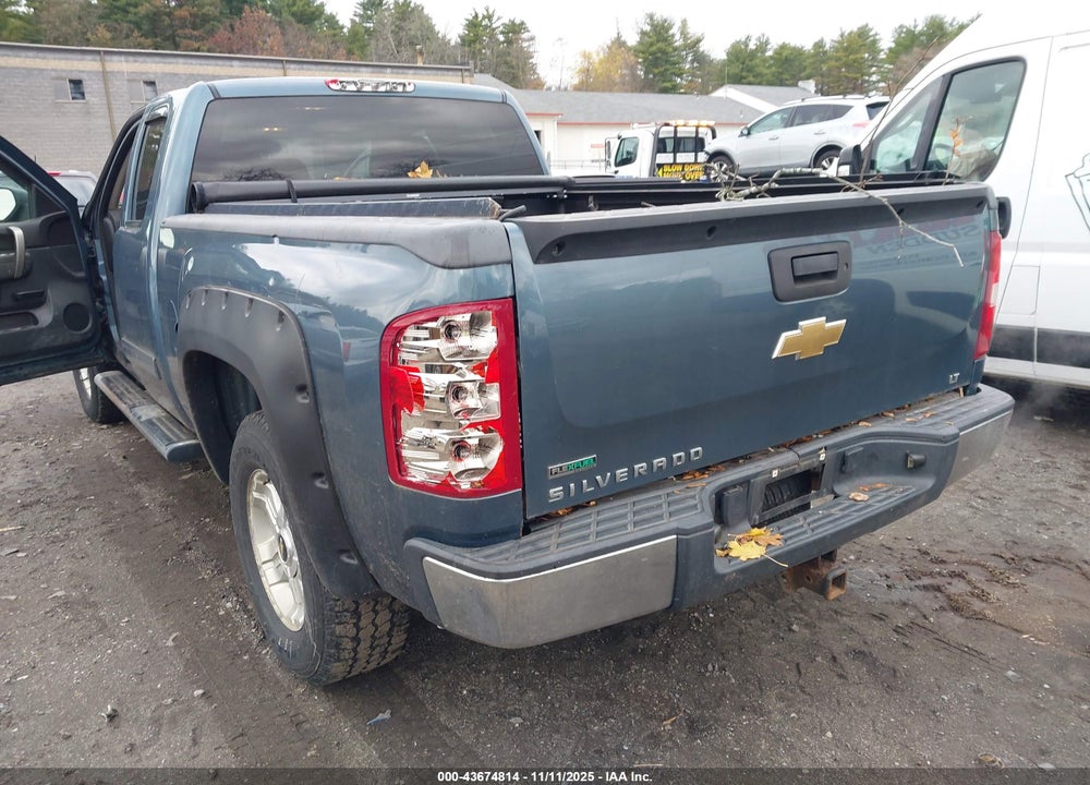 2011 CHEVROLET SILVERADO 1500 LT VIN: 1GCRKSE35BZ361402