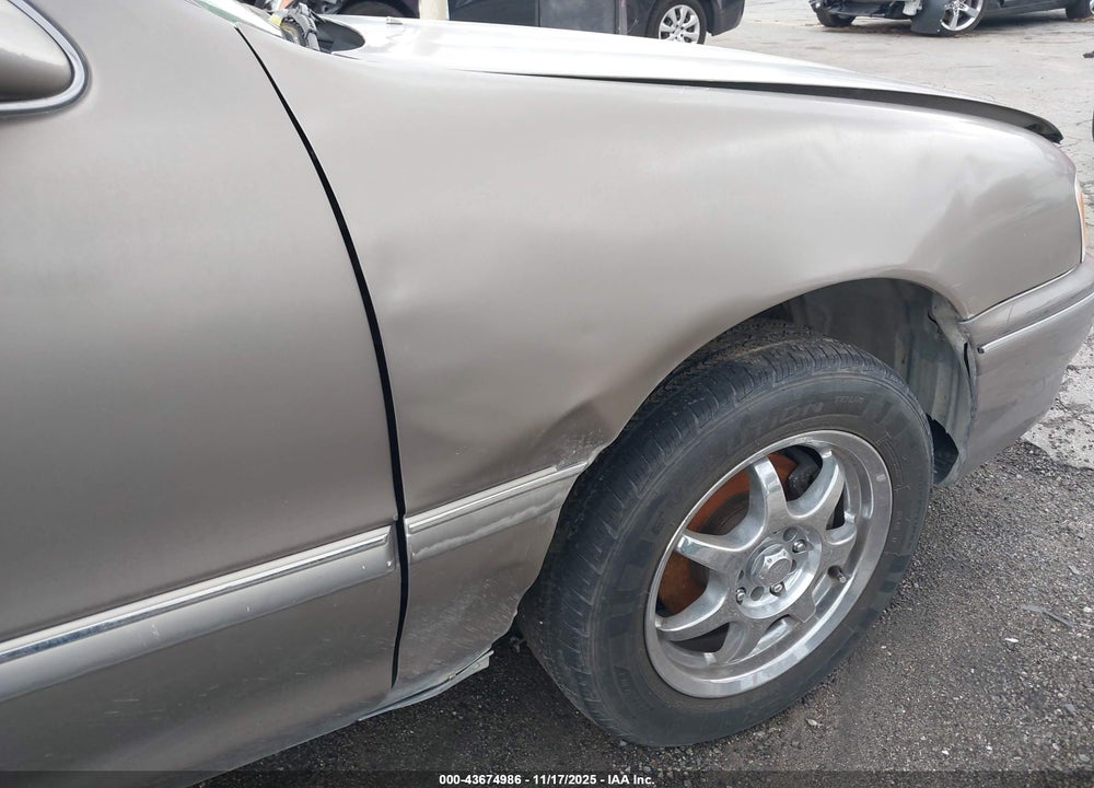 1998 TOYOTA AVALON XL VIN: 4T1BF18B6WU243196