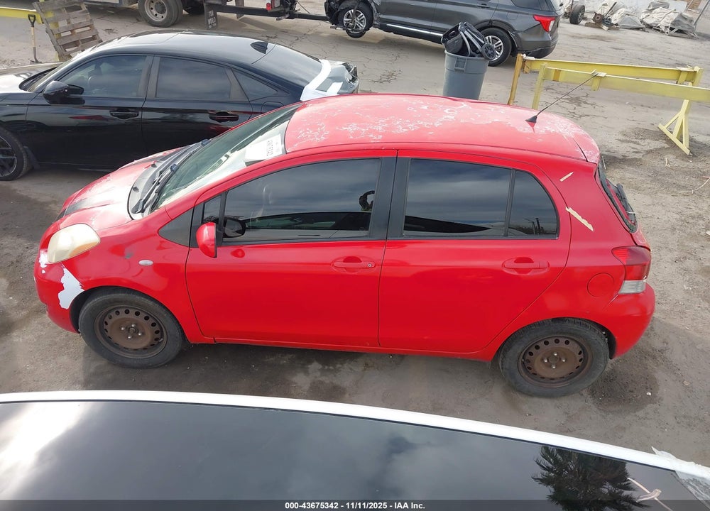 2011 TOYOTA YARIS VIN: JTDKT4K31B5332050