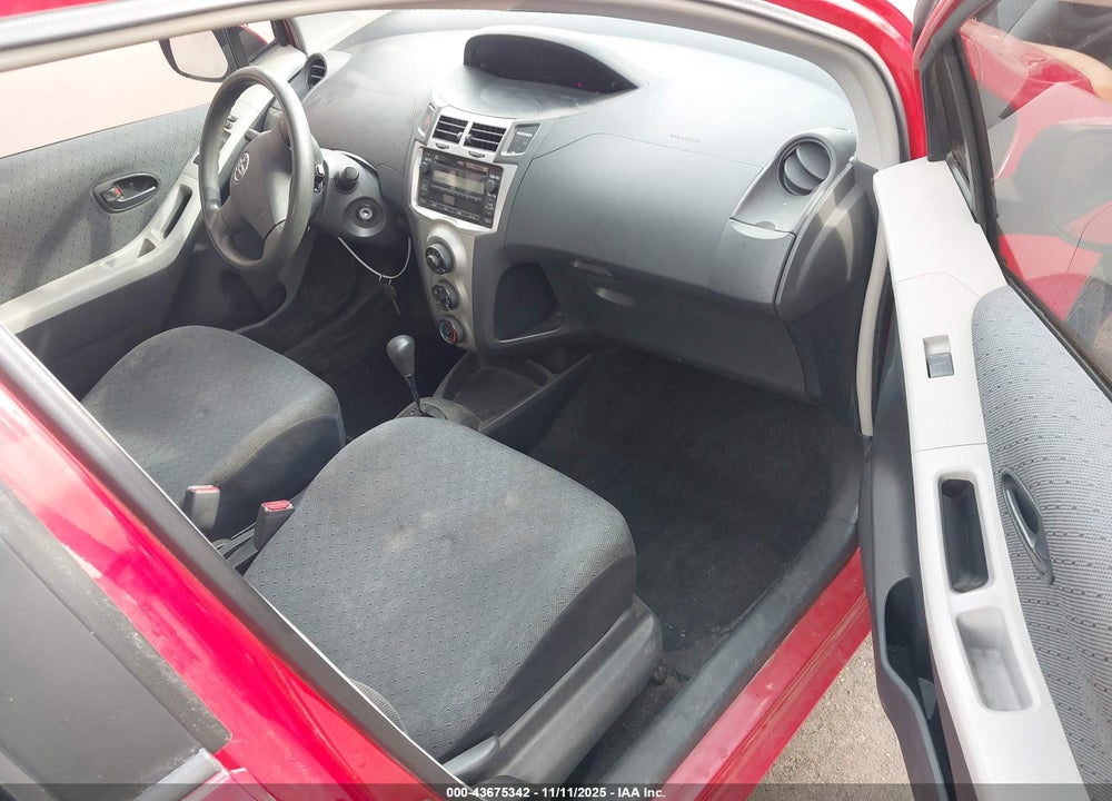 2011 TOYOTA YARIS VIN: JTDKT4K31B5332050