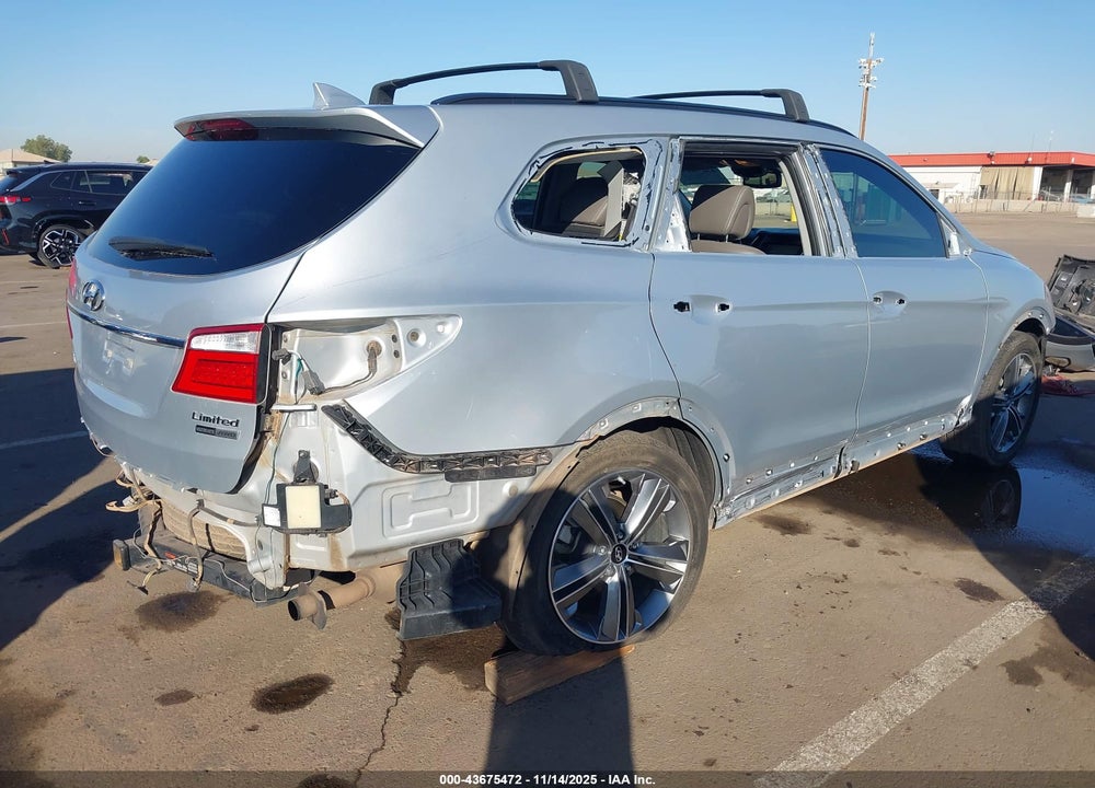 2015 HYUNDAI SANTA FE LIMITED VIN: KM8SRDHF1FU121857