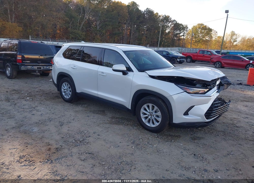 2024 TOYOTA GRAND HIGHLANDER XLE VIN: 5TDAAAA58RS018340