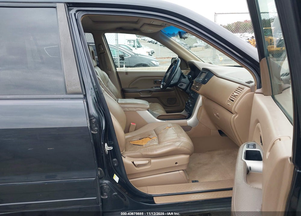 2005 HONDA PILOT EX-L VIN: 2HKYF18785H534916