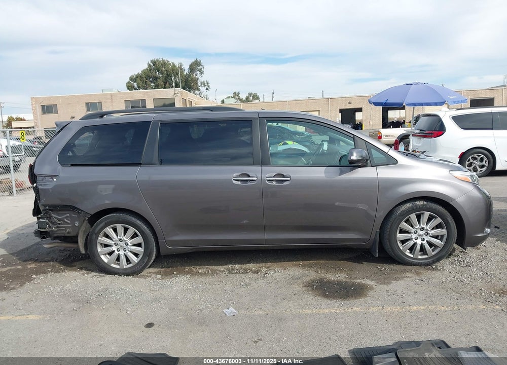 2017 TOYOTA SIENNA LIMITED PREMIUM 7 PASSENGER VIN: 5TDYZ3DC9HS880462