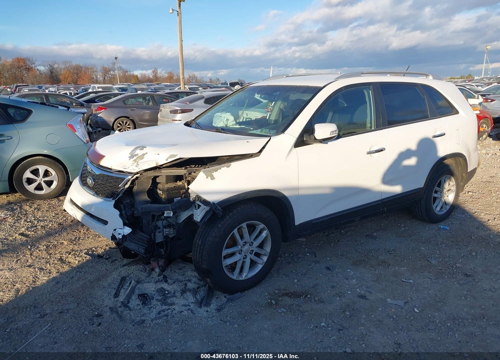 2014 KIA SORENTO LX VIN: 5XYKT4A6XEG517687