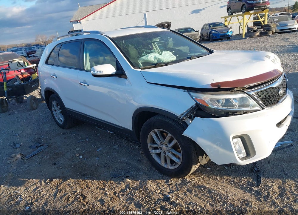 2014 KIA SORENTO LX VIN: 5XYKT4A6XEG517687