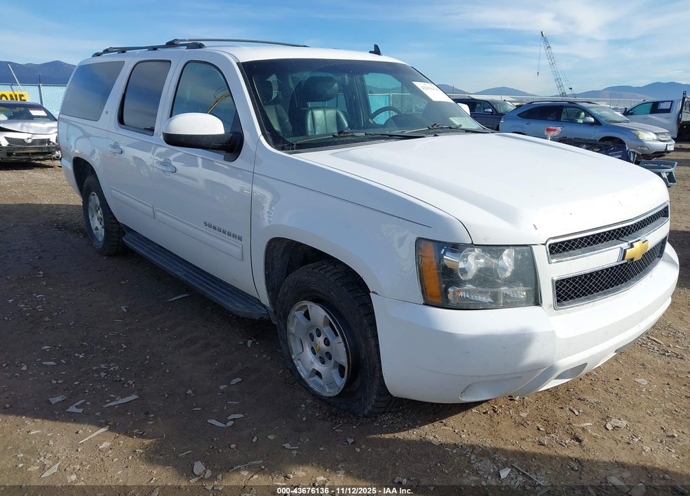 2014 CHEVROLET SUBURBAN 1500 LT VIN: 1GNSKJE76ER234362