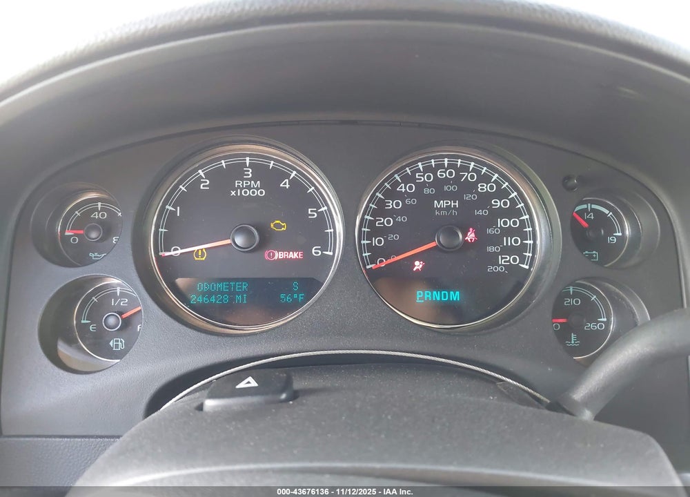 2014 CHEVROLET SUBURBAN 1500 LT VIN: 1GNSKJE76ER234362