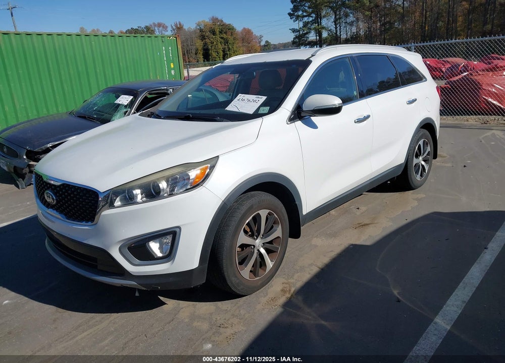2016 KIA SORENTO VIN: 5XYPH4A10GG035101