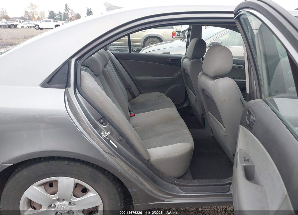 2009 HYUNDAI SONATA VIN: 5NPET46C39H454524