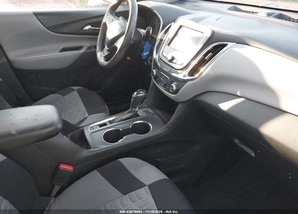 2018 CHEVROLET EQUINOX VIN: 3GNAXREV8JS575201