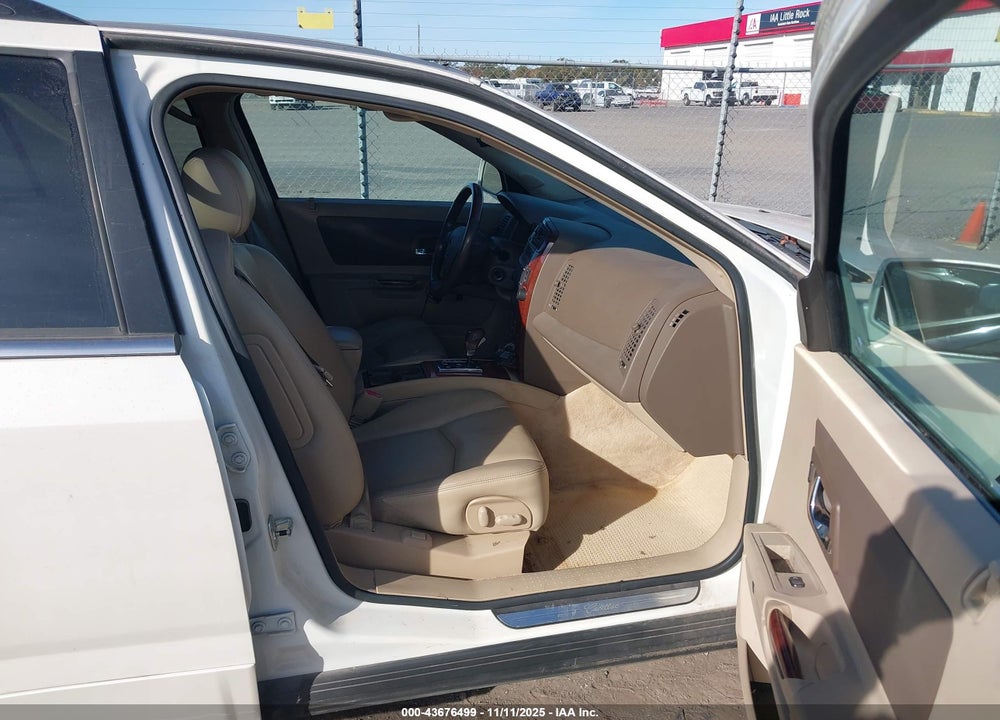 2006 CADILLAC SRX VIN: 1GYEE637960183601