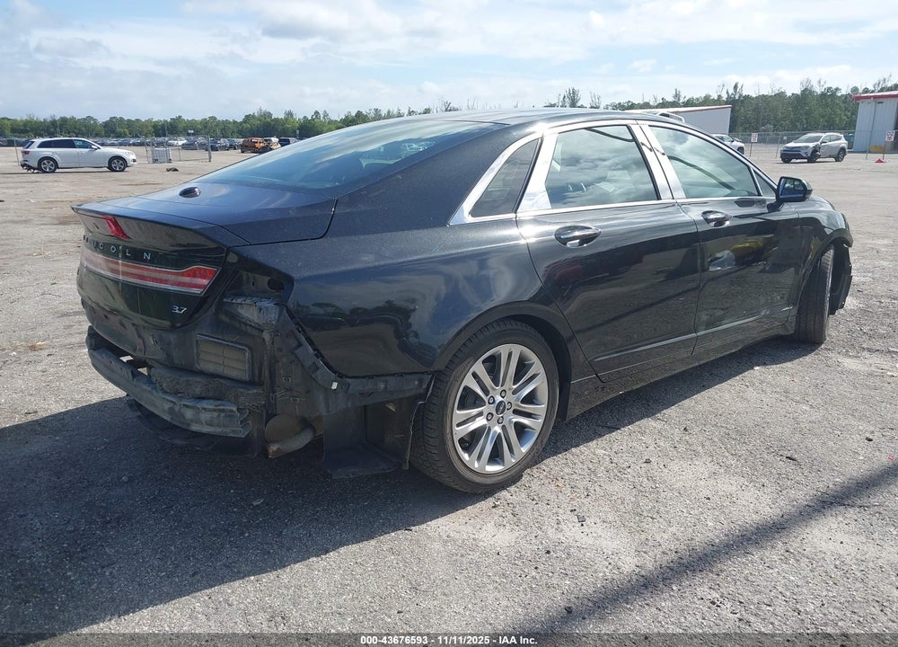 2015 LINCOLN MKZ VIN: 3LN6L2GK9FR629037