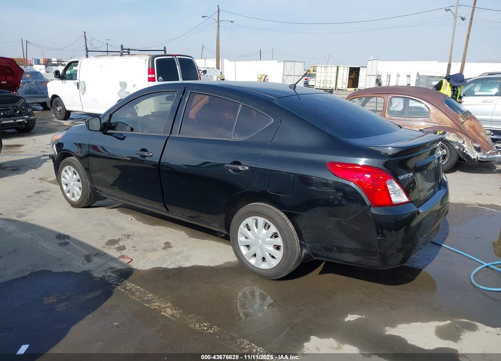 2018 NISSAN VERSA 1.6 S+ VIN: 3N1CN7AP9JL839381