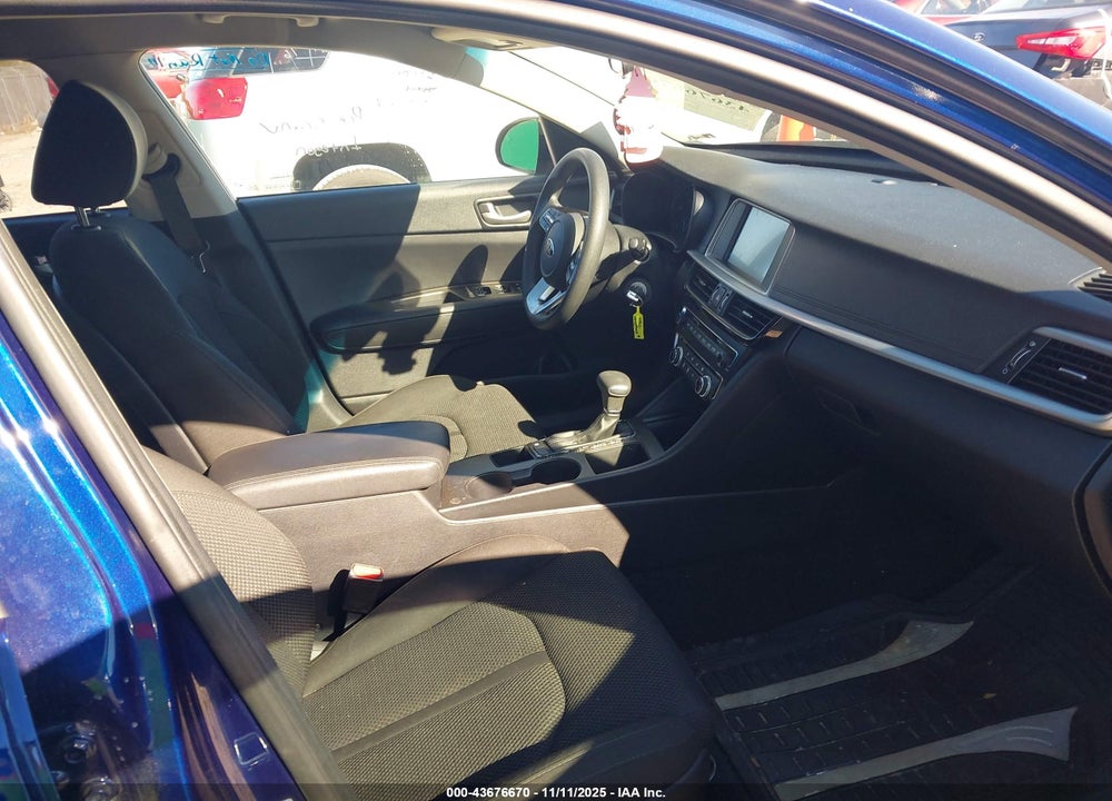 2020 KIA OPTIMA VIN: 5XXGT4L30LG399689