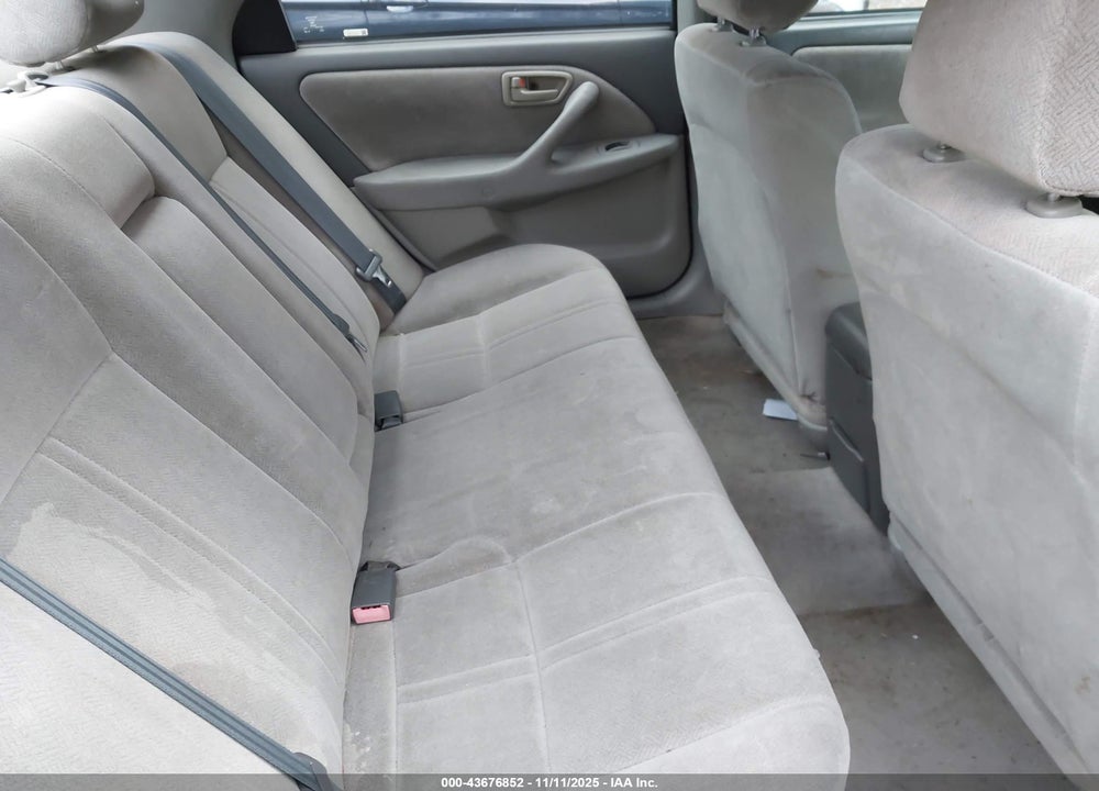 2001 TOYOTA CAMRY CE VIN: 4T1BG22K11U071521